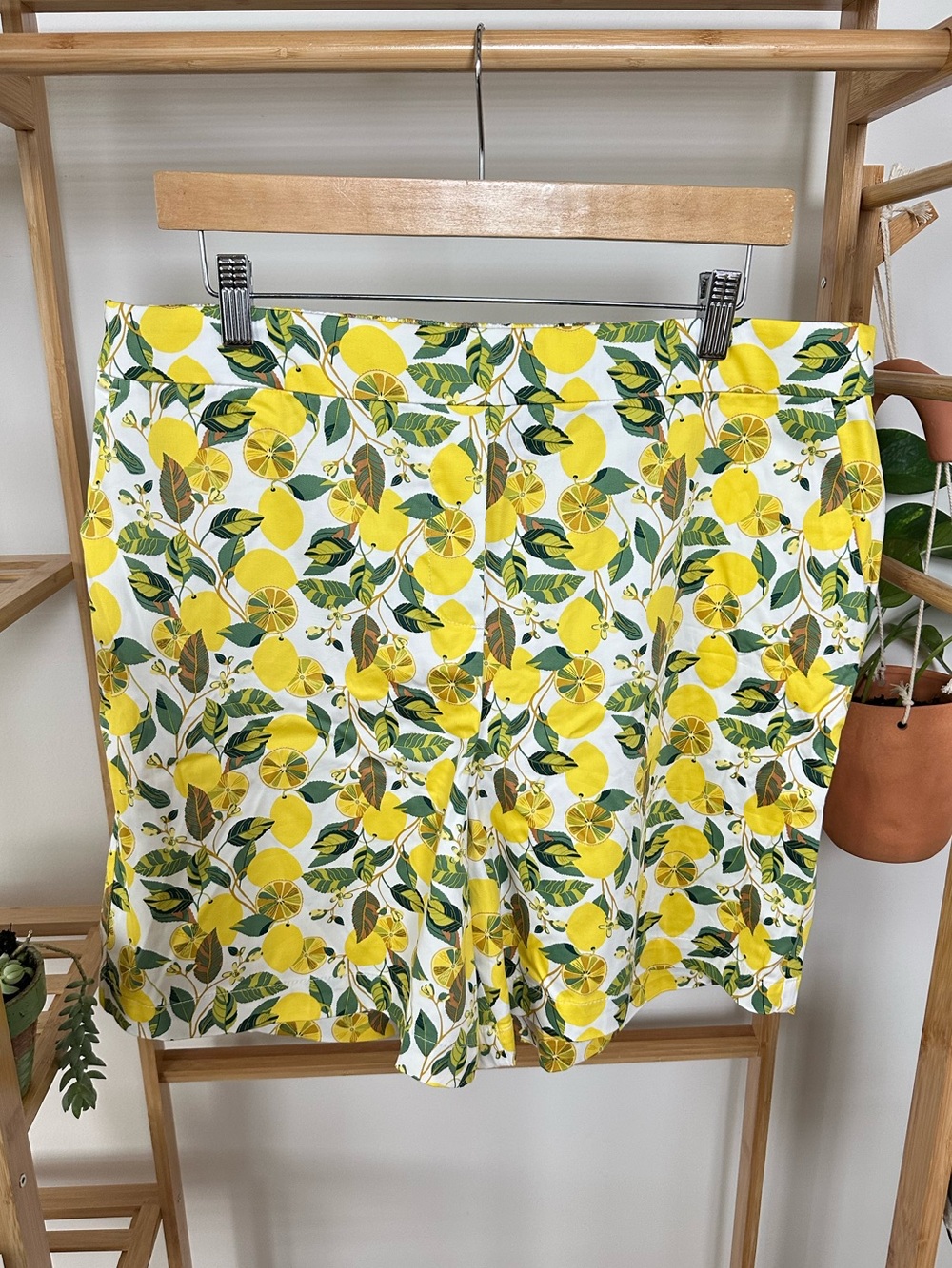 Boden High Rise Lemon Shorts